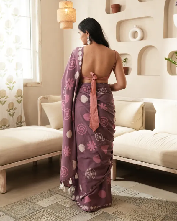 Rustic_Pink_Cotton_Motif_Dabu_Print_Mul_Saree_For_Women